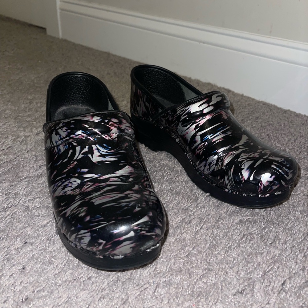 Dansko size 8